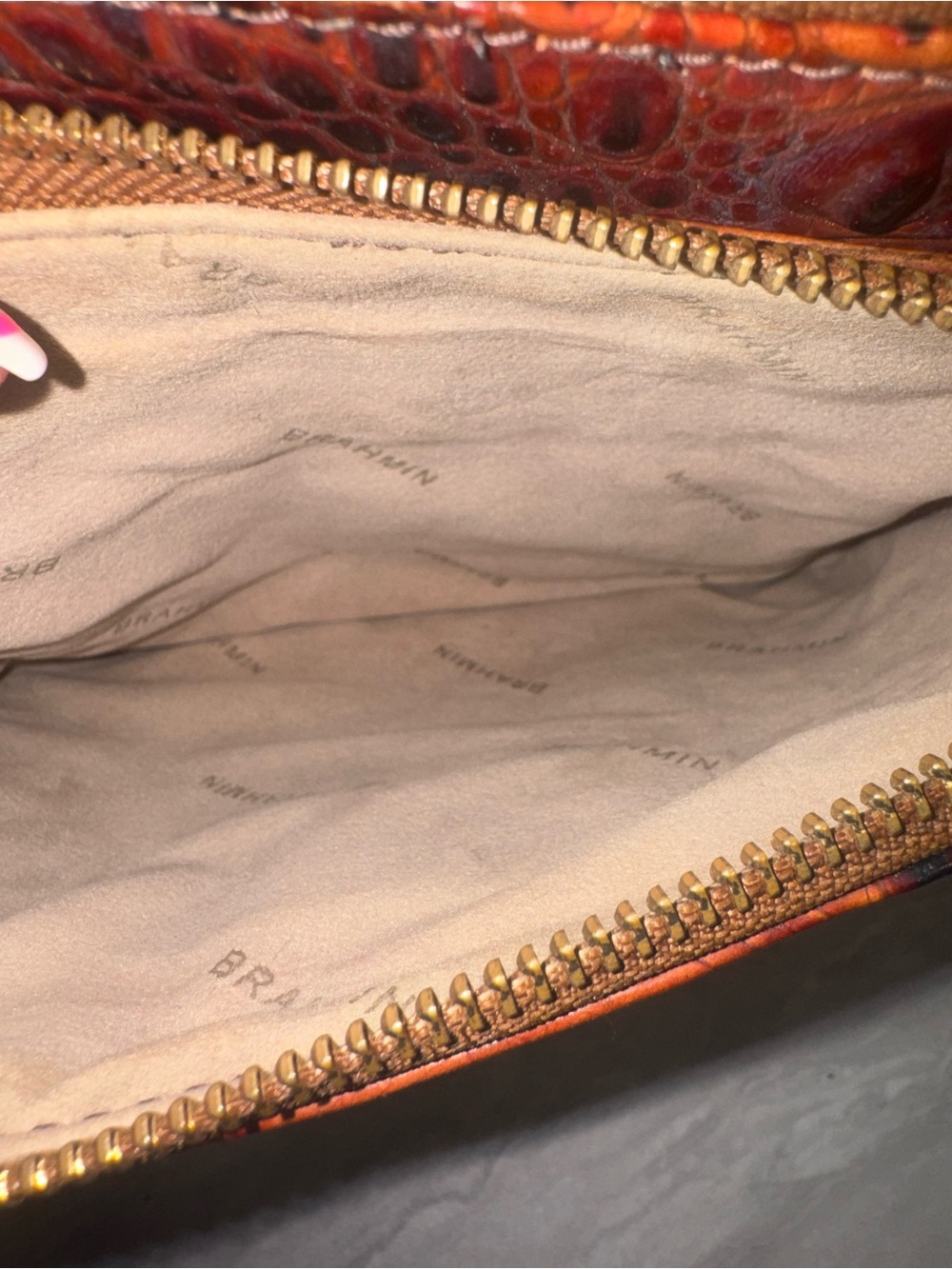 Brahmin Croc-Embossed Crossbody 3 Compartments Middle One w/ Magnetic Closure - Picture 10 of 15